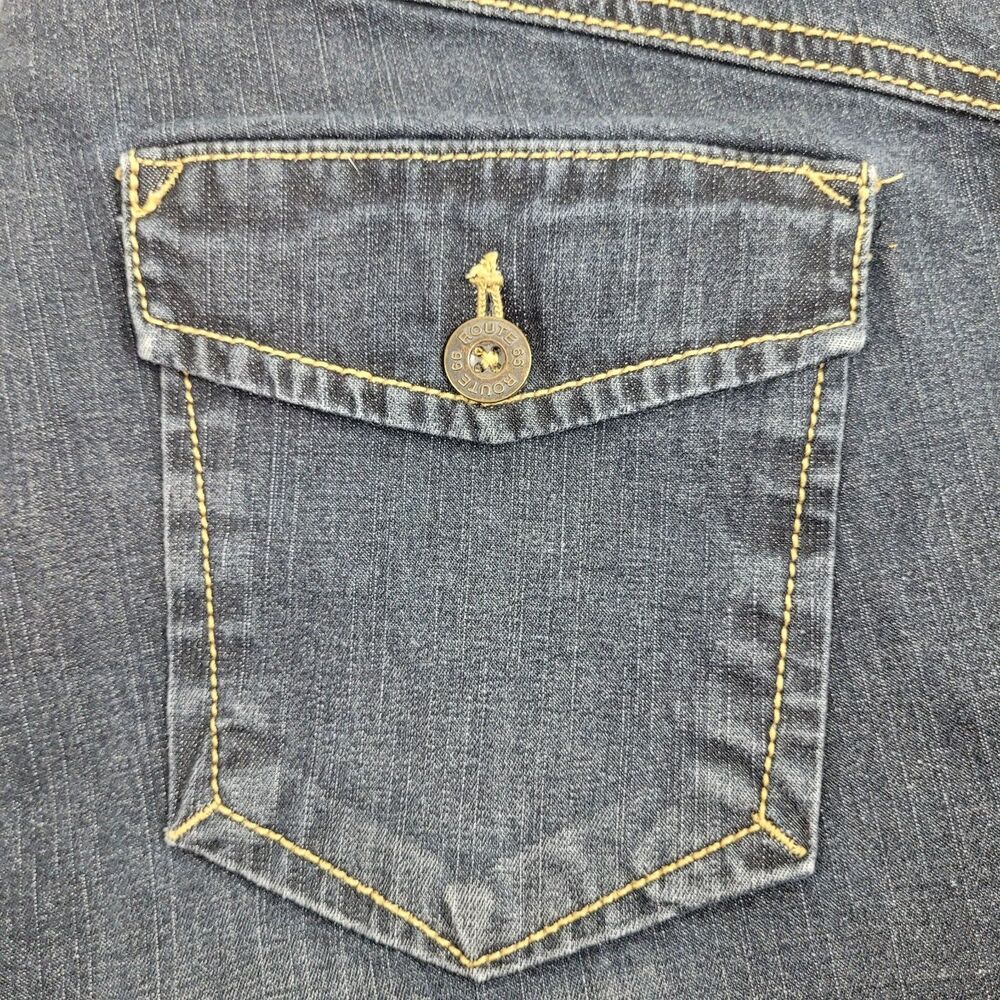 Route 66 Women's dark denim Bermuda cargo shorts Mid Rise Sz 7/8 casual summer - Picture 10 of 10